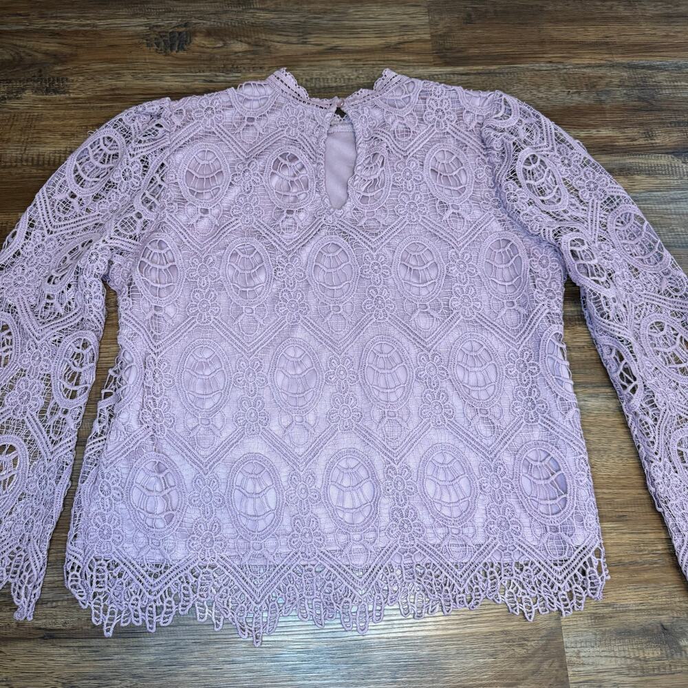 Ultra Pink Size LARGE long sleeve floral geometric lace overlay - Picture 6 of 13
